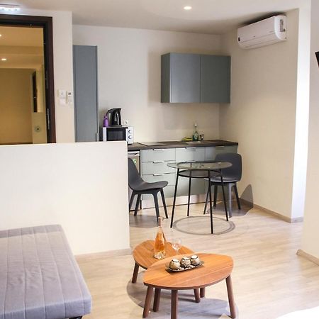 Pallados Suites Aten Exteriör bild
