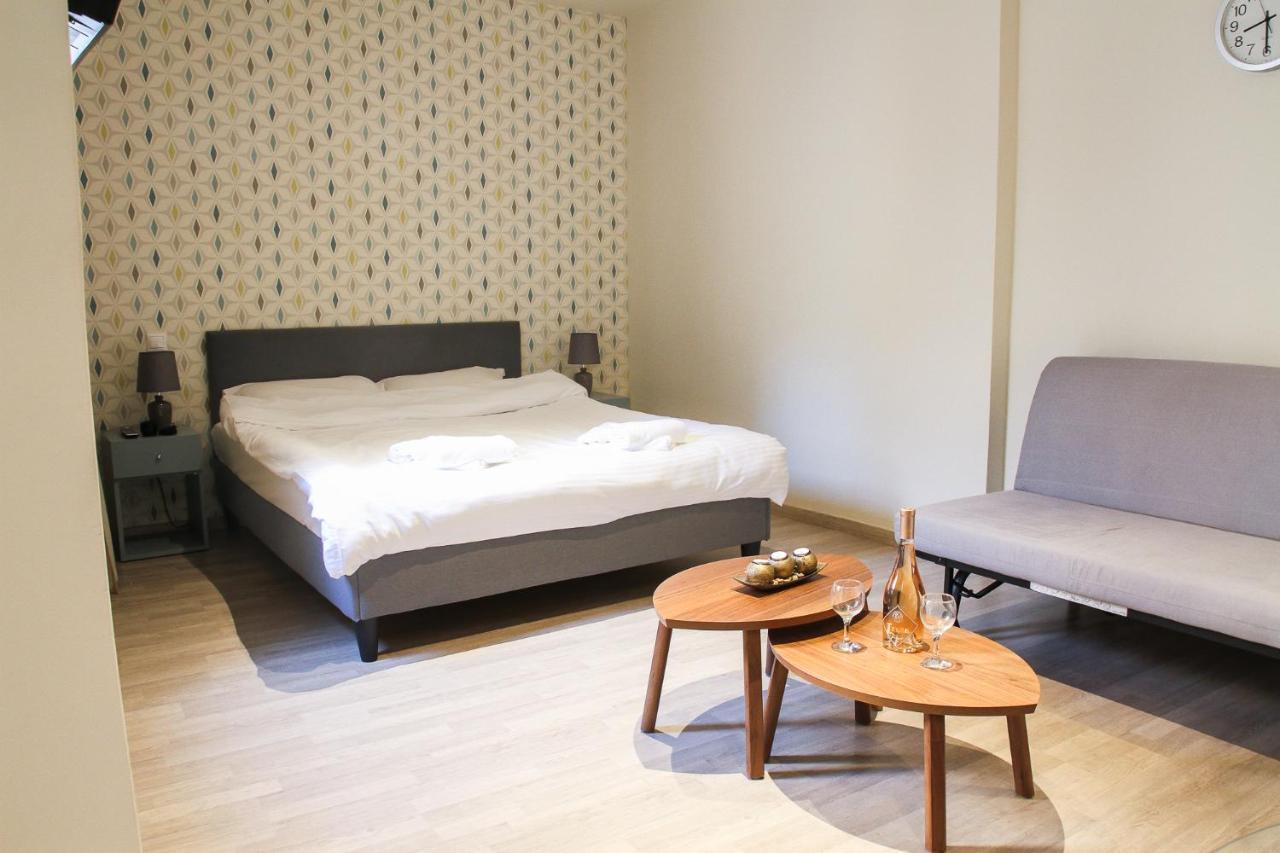 Pallados Suites Aten Exteriör bild