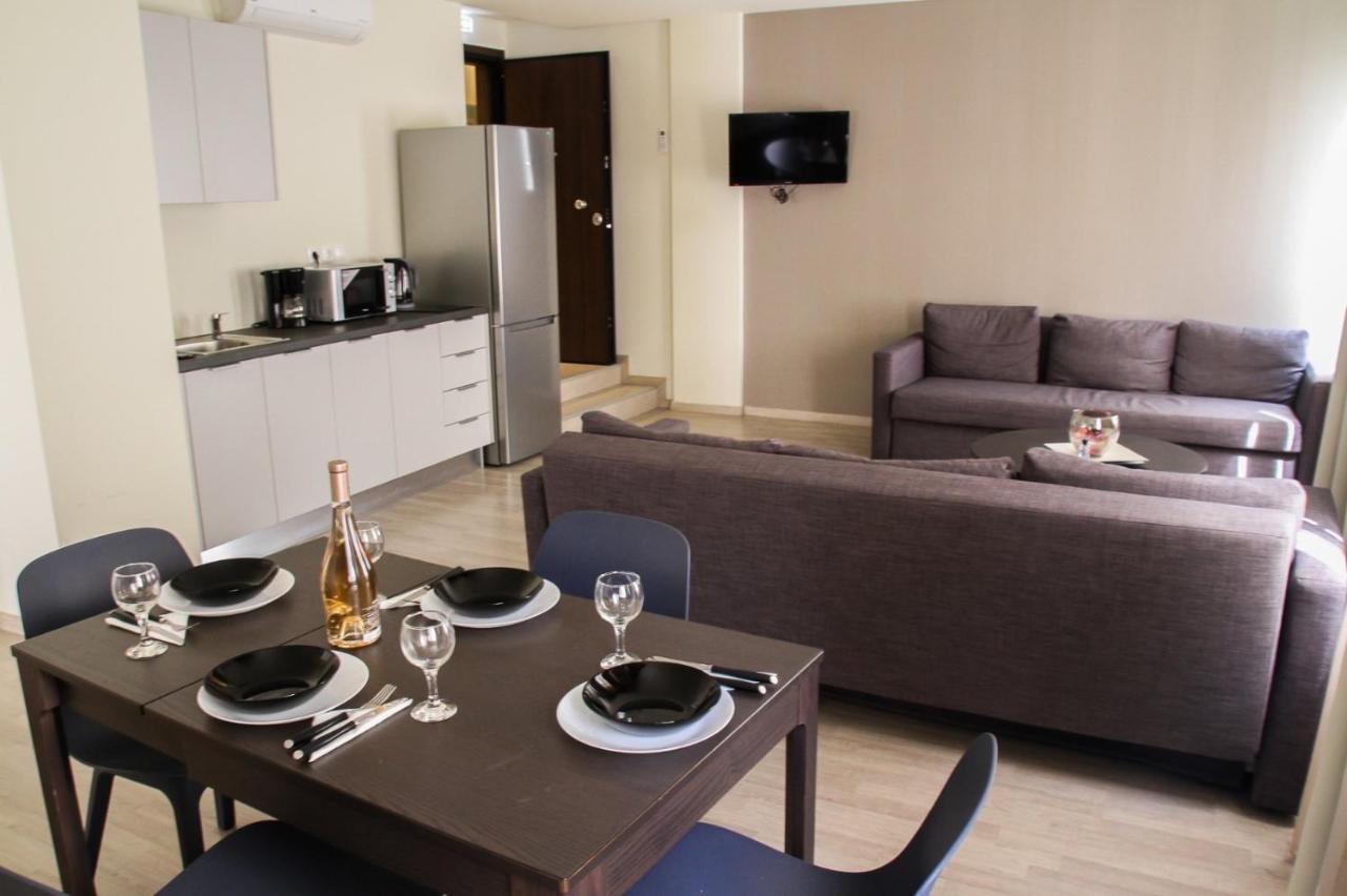 Pallados Suites Aten Exteriör bild