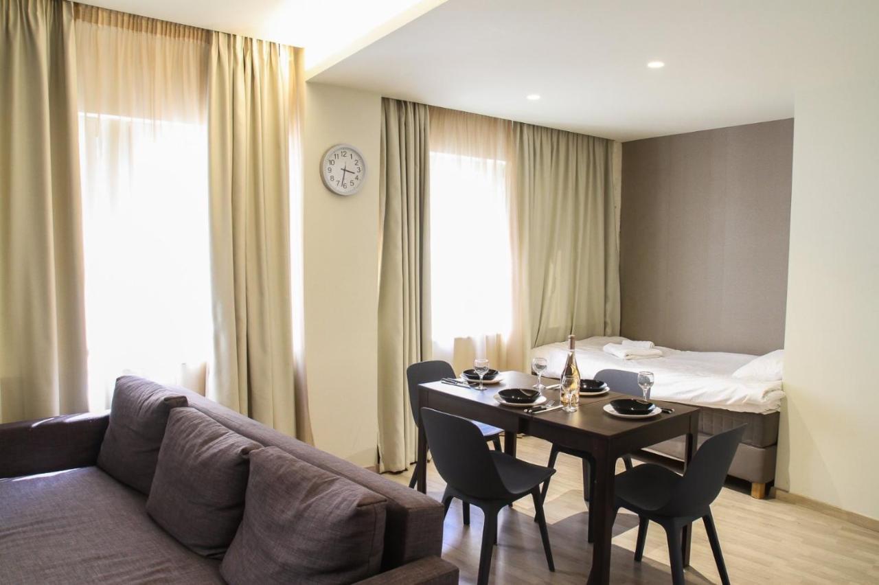 Pallados Suites Aten Exteriör bild