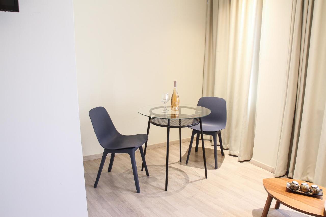 Pallados Suites Aten Exteriör bild