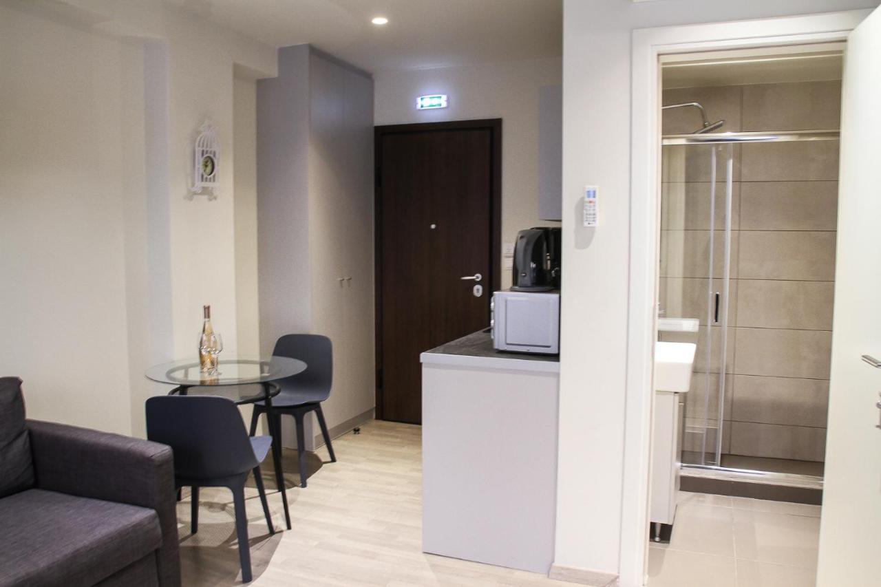 Pallados Suites Aten Exteriör bild