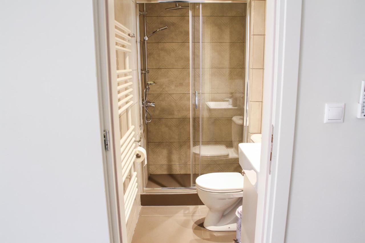Pallados Suites Aten Exteriör bild