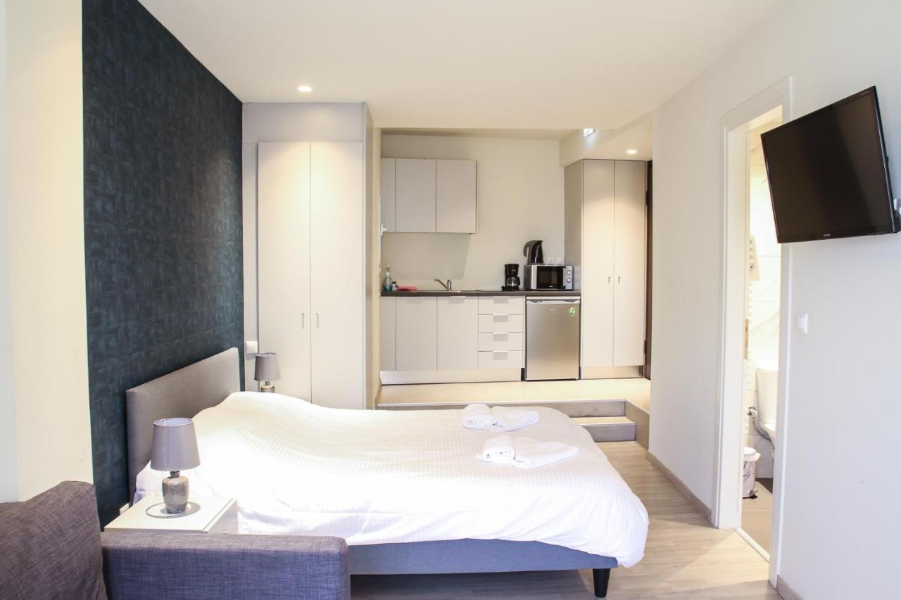 Pallados Suites Aten Exteriör bild