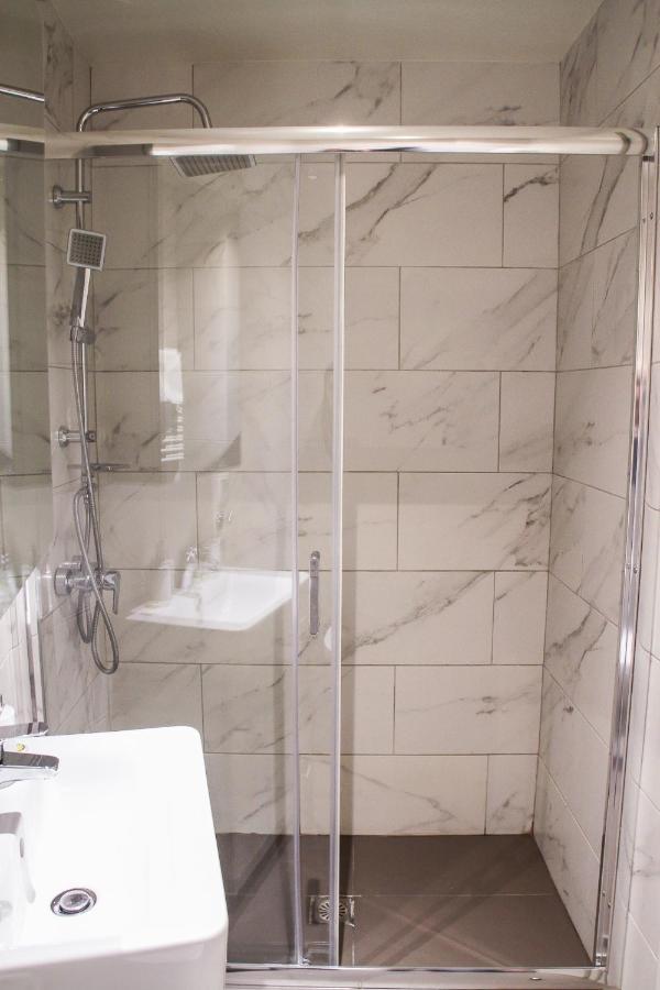 Pallados Suites Aten Exteriör bild