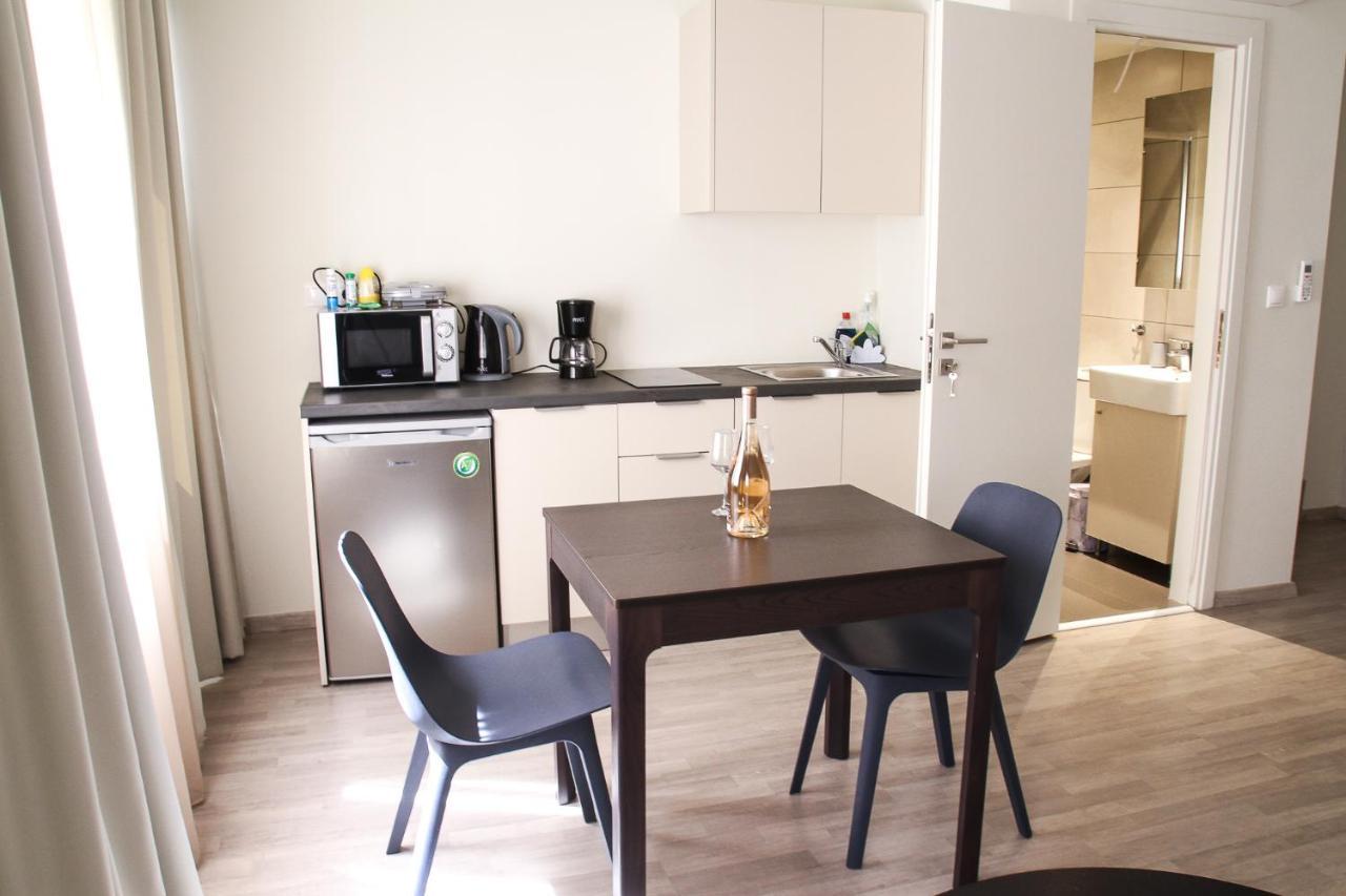 Pallados Suites Aten Exteriör bild