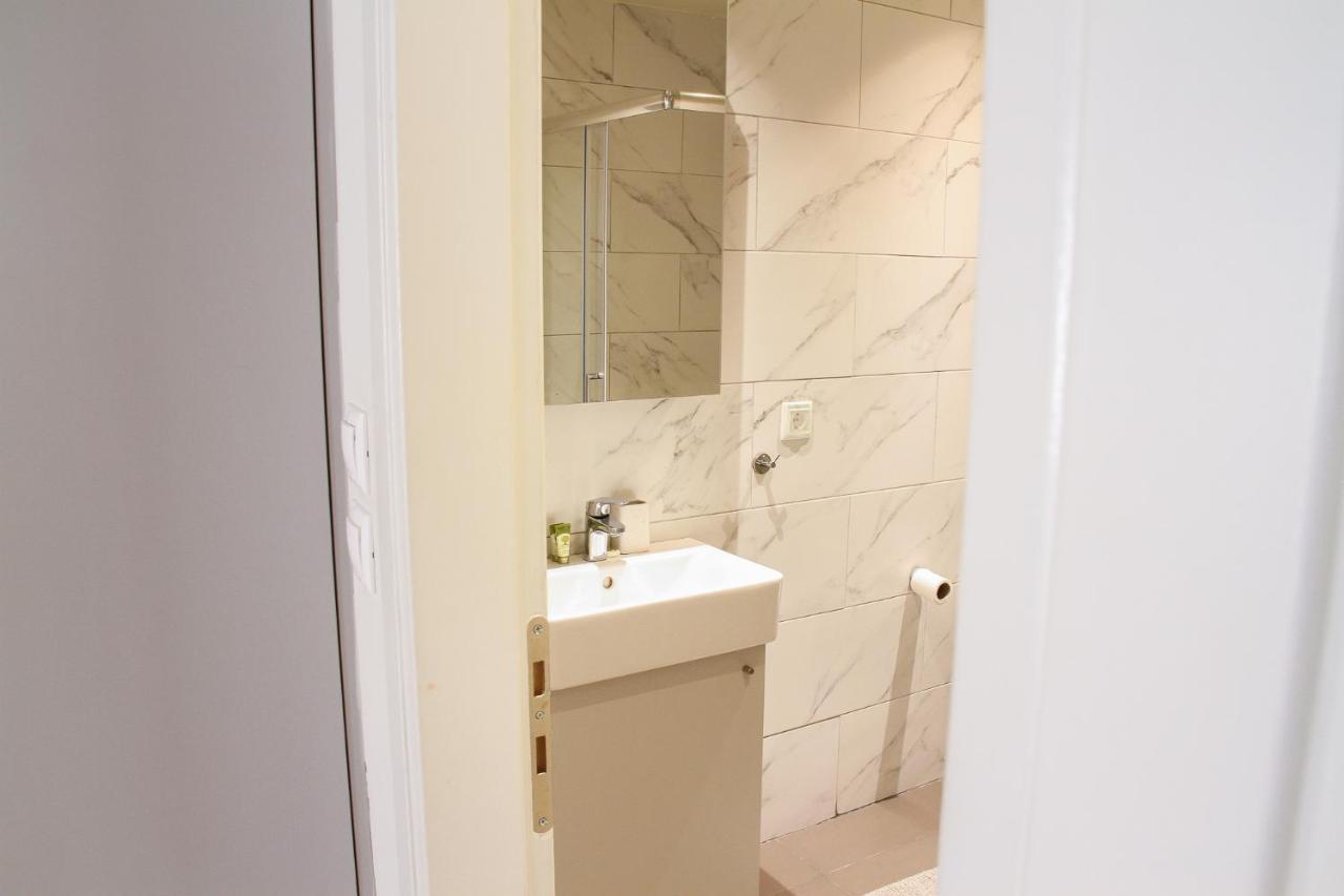 Pallados Suites Aten Exteriör bild